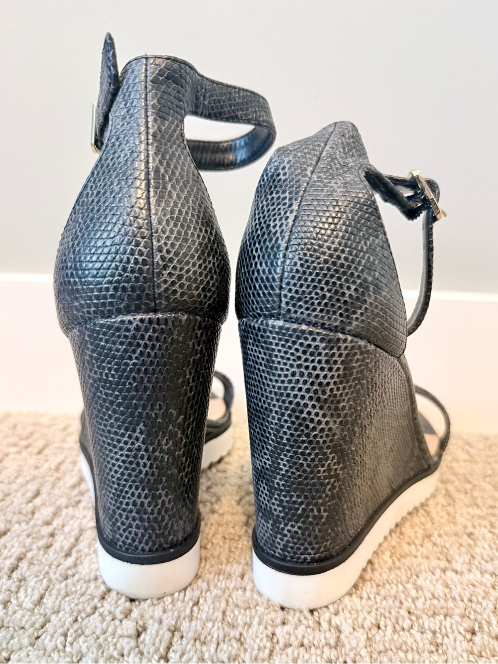 JLO Jennifer Lopez J Wayne Black Platform Wedge Sandals Size 8 Ankle Strap - Picture 5 of 6